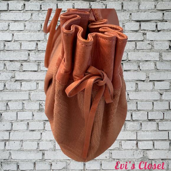 Roberta Gandolfi Italian Leather Shoulder Bag Excellent Condition. - Picture 6 of 7